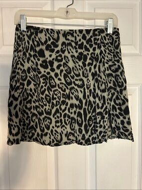 Motel black and gray Leopard Print Mini Skirt size small